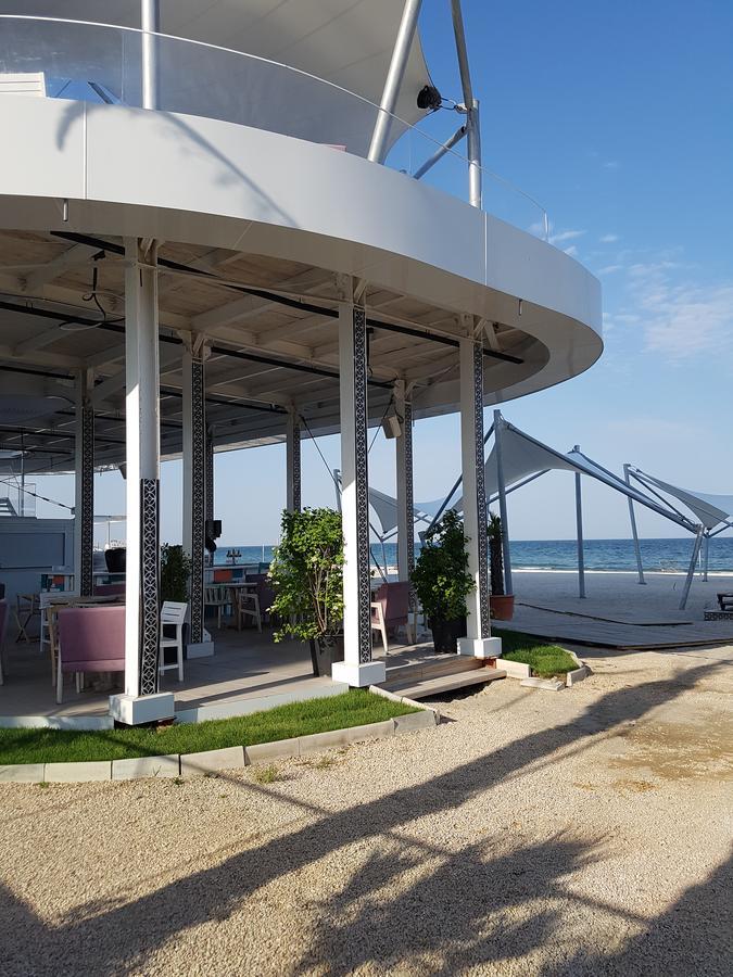 Frontal View By Twin Residence Mamaia Eksteriør billede